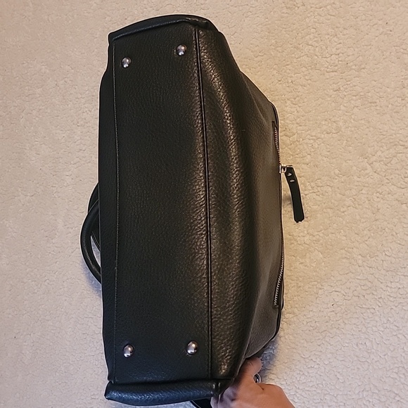 Lady Conceal Black Conceal Carry Satchel - Picture 3 of 7